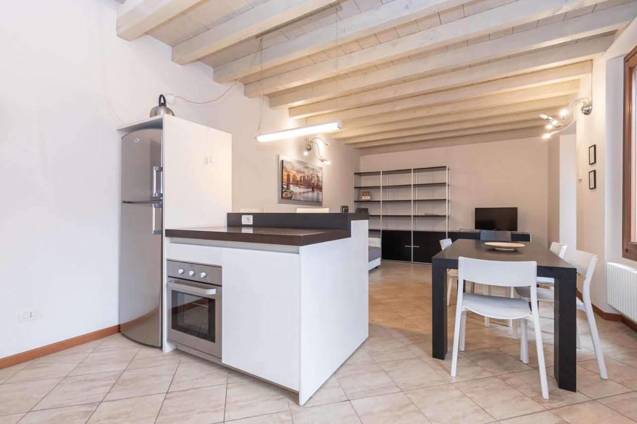 Trilocale Rua Sovera 85 - F&l Aparment * Brescia