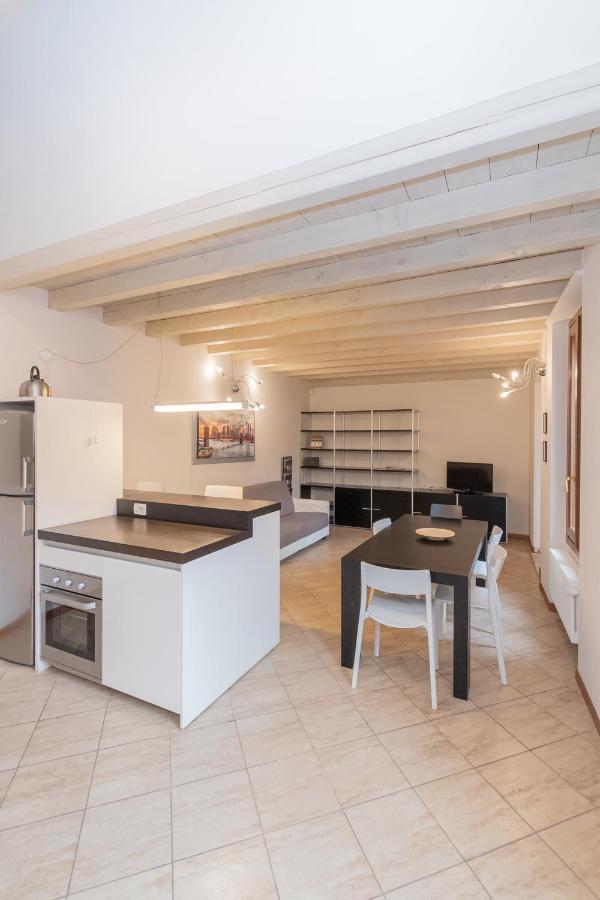 Trilocale Rua Sovera 85 - F&l Aparment Appartement Brescia